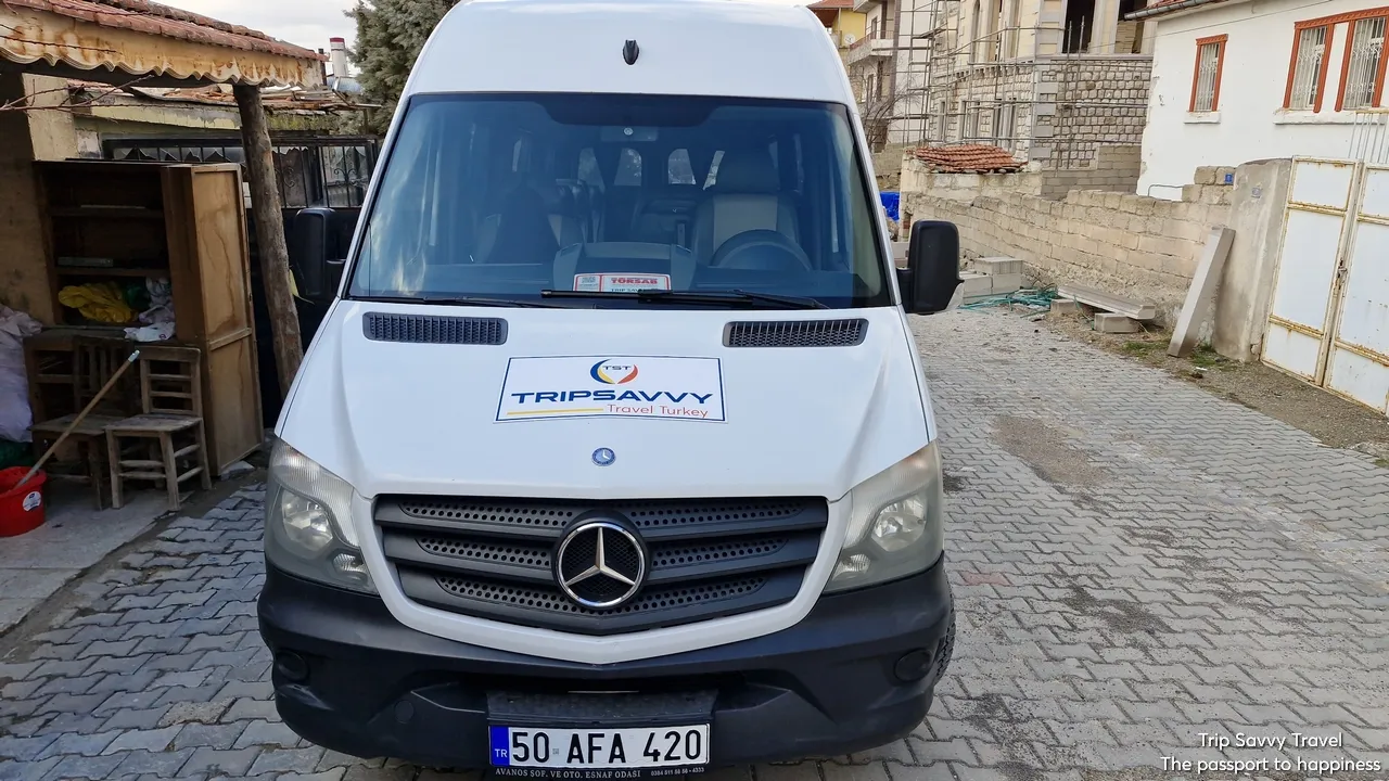 Airport Shuttle Services - Photo 3